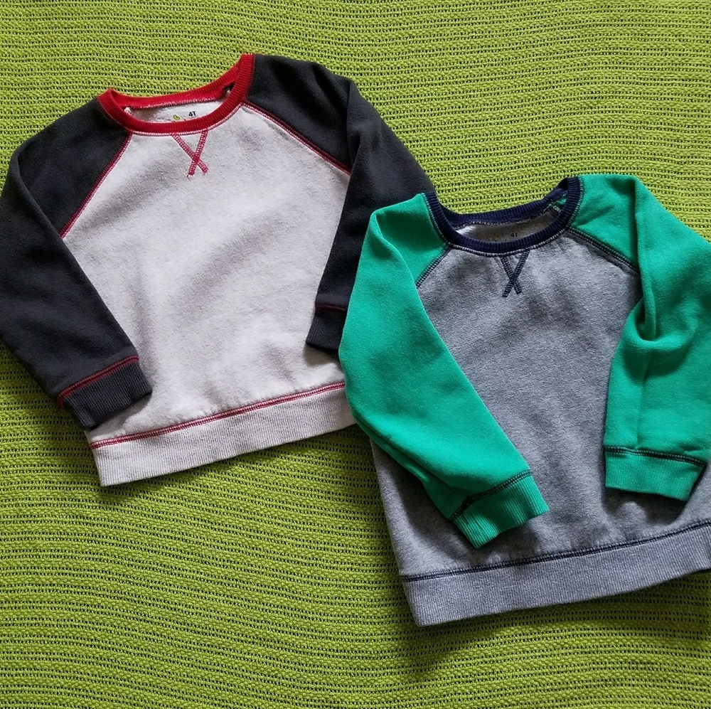Sweatshirt